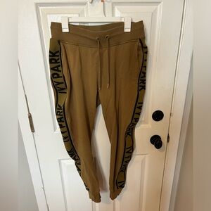 Ivy Park women’s medium joggers